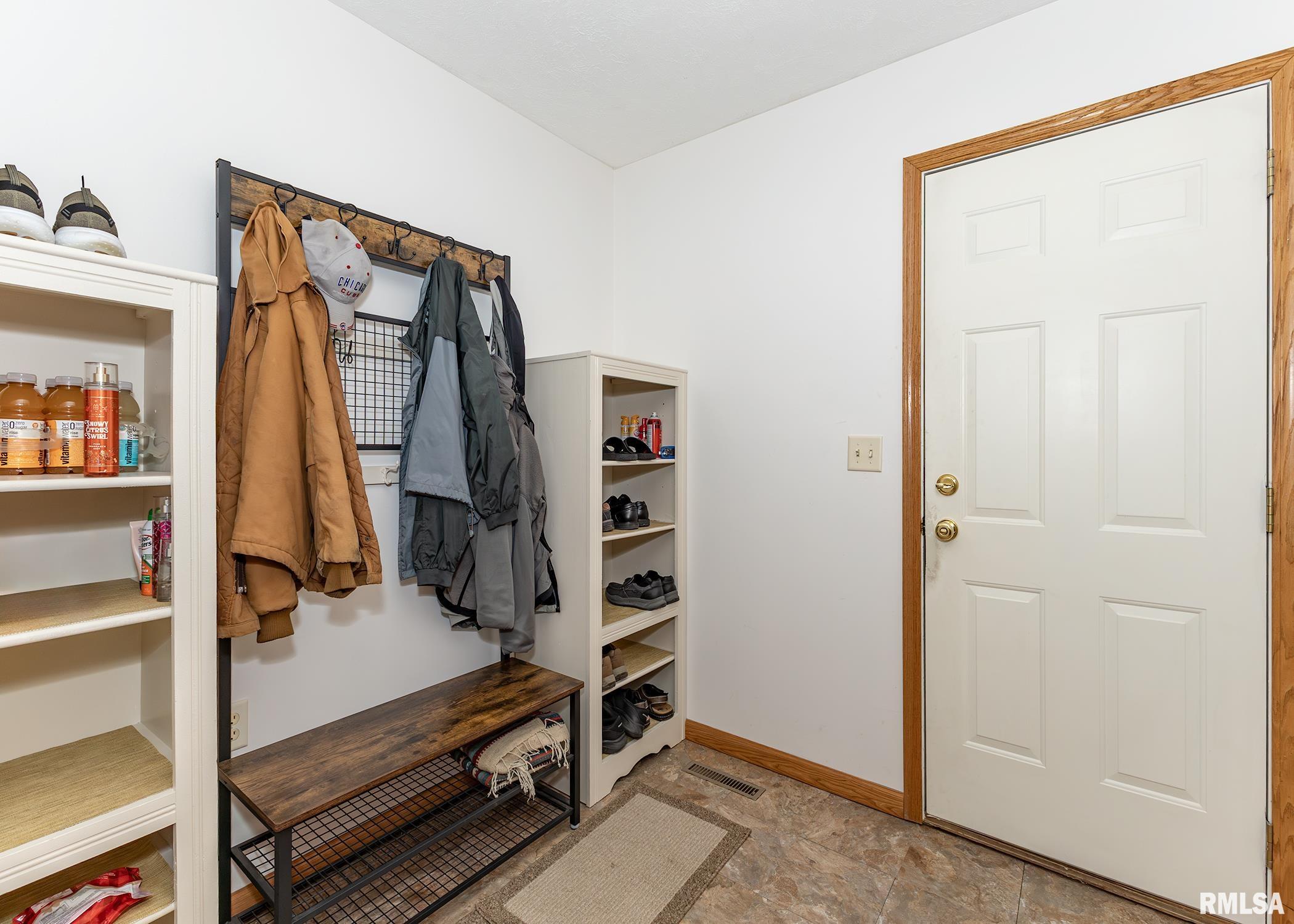 912 Goldfinch Court, Geneseo, Illinois image 21