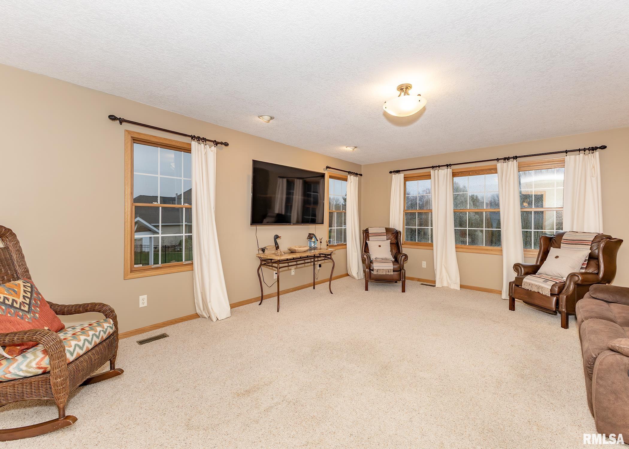 912 Goldfinch Court, Geneseo, Illinois image 12