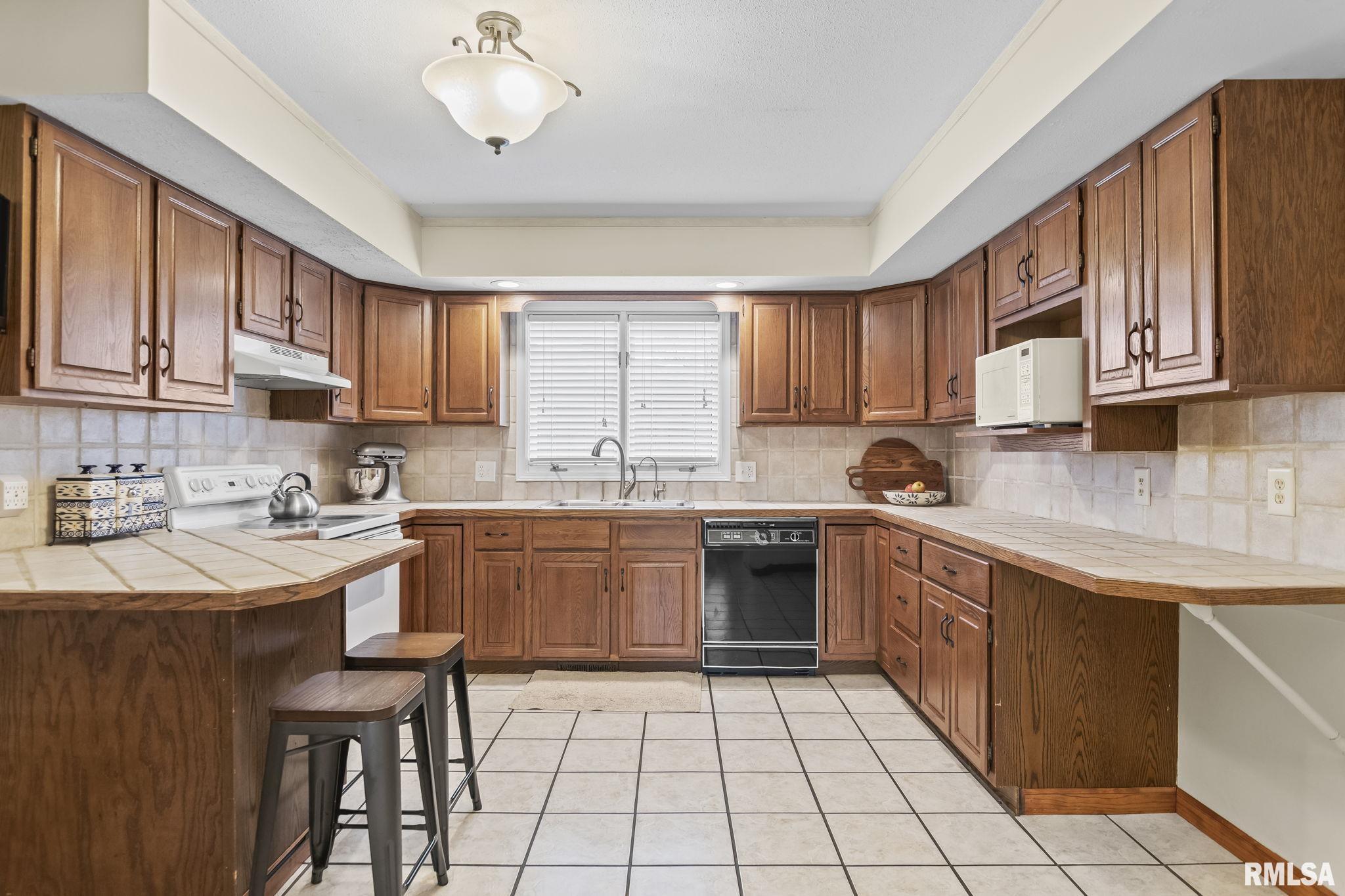 2925 Victoria Drive, Springfield, Illinois image 12