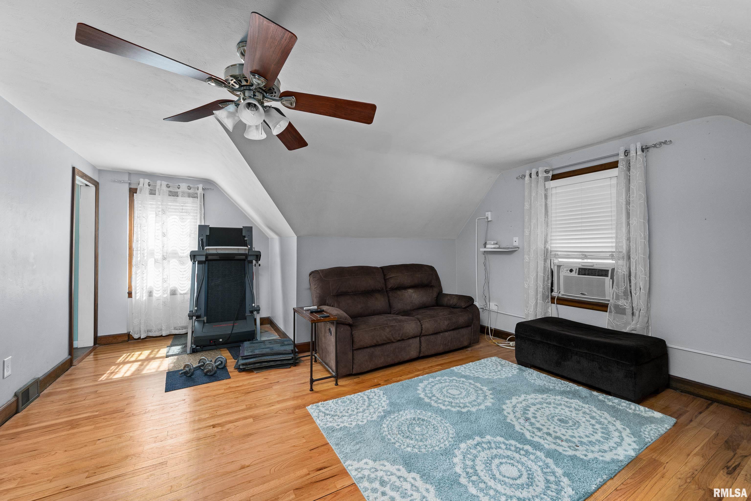 2730 Tremont Avenue, Davenport, Iowa image 21
