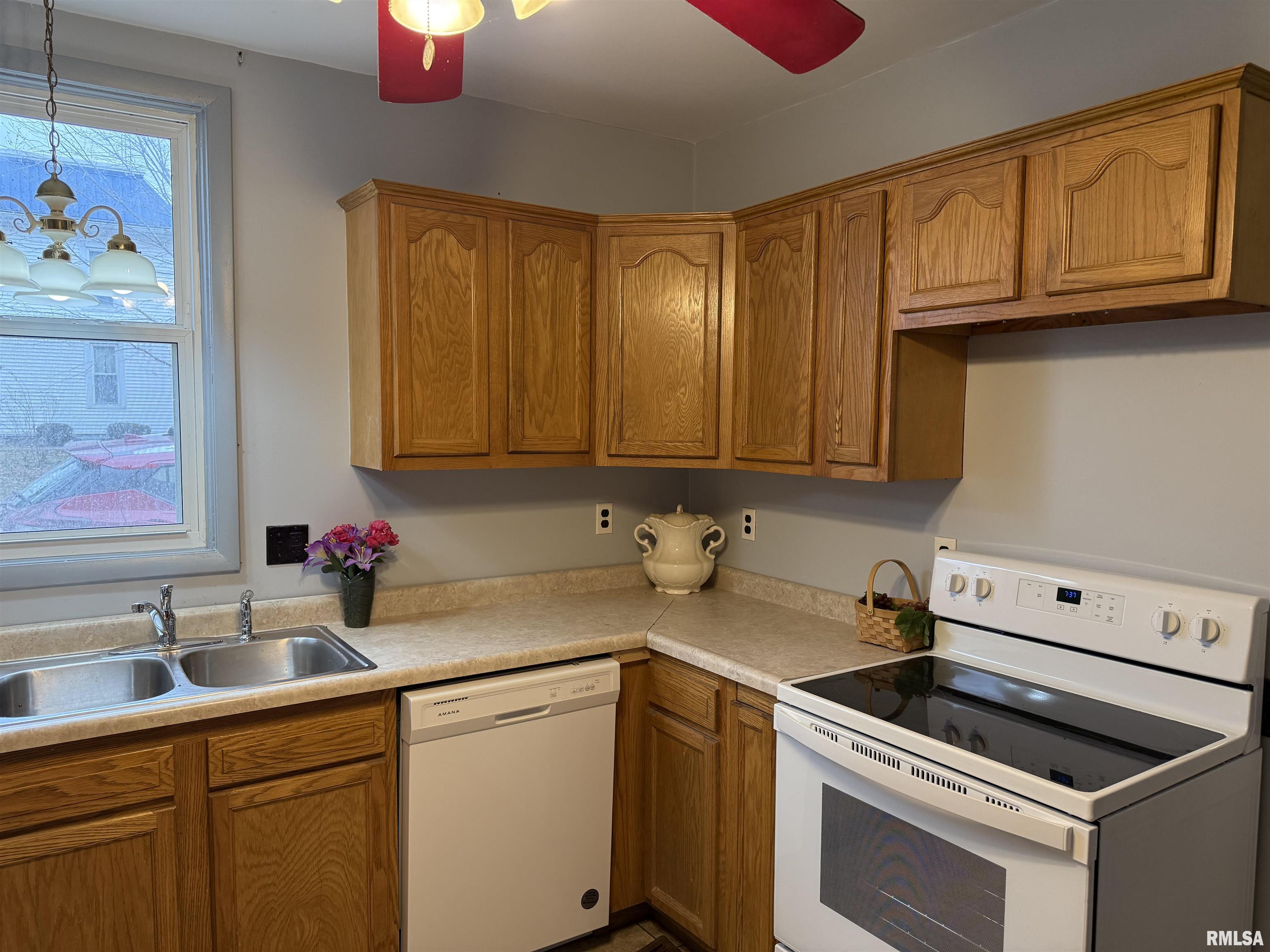 312 E Gale Street, Williamsfield, Illinois image 15