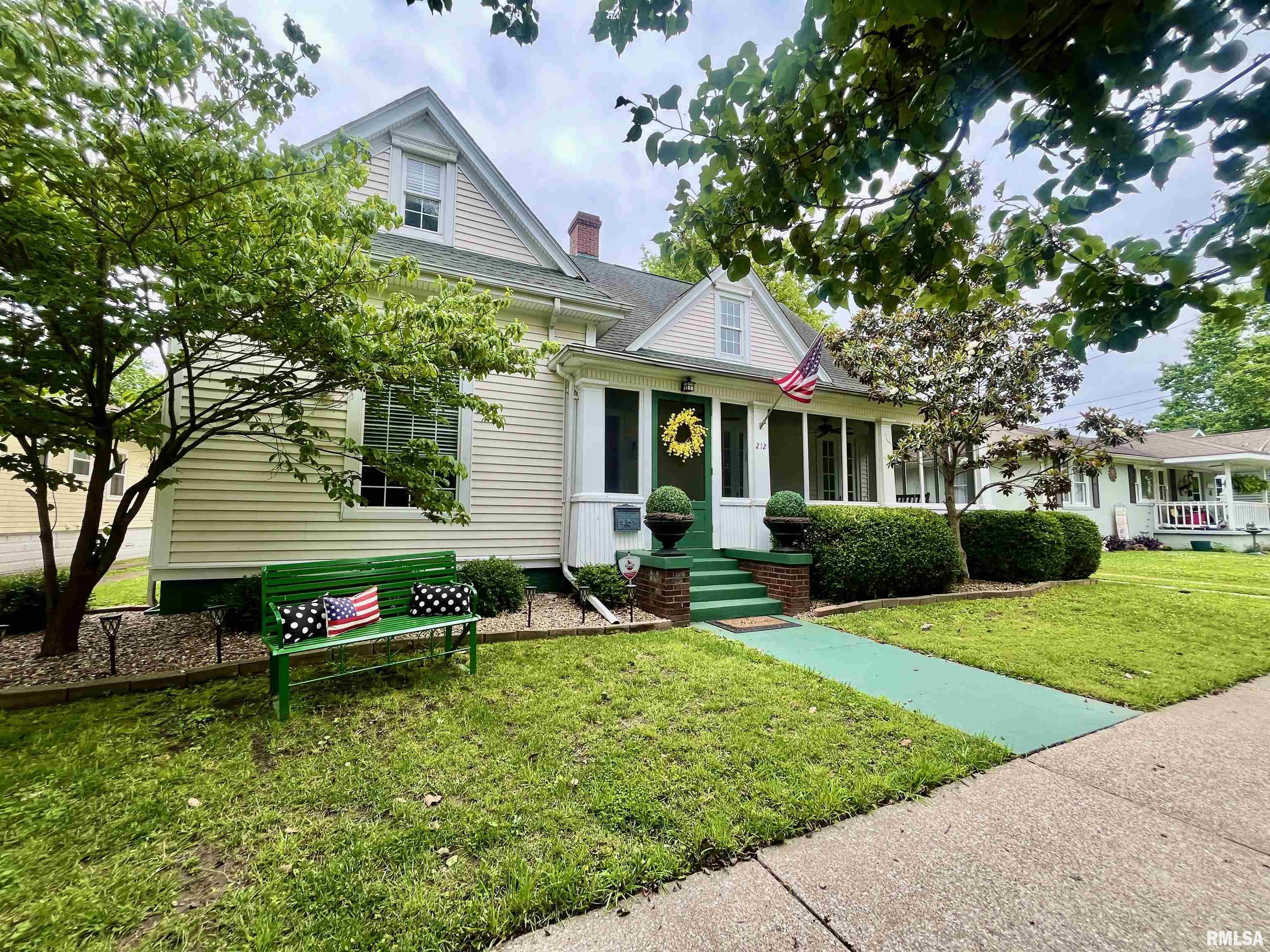 212 E 3rd Street, Metropolis, Illinois image 2