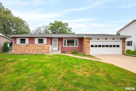 Homes For Sale - 1154 Sweetbriar Place<br/> Galesburg, IL 61401