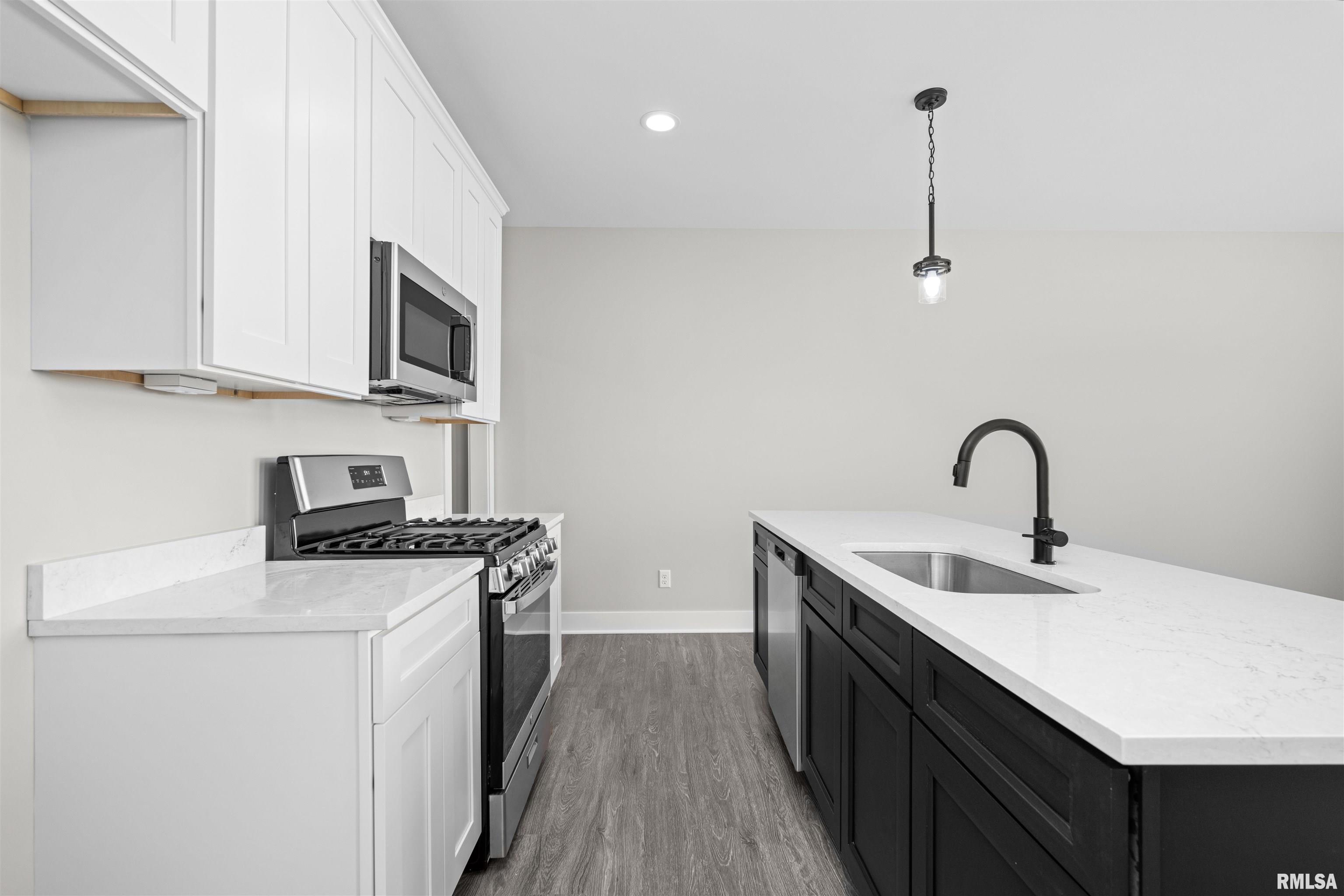 7146 Grove Crossing, Bettendorf, Iowa image 6