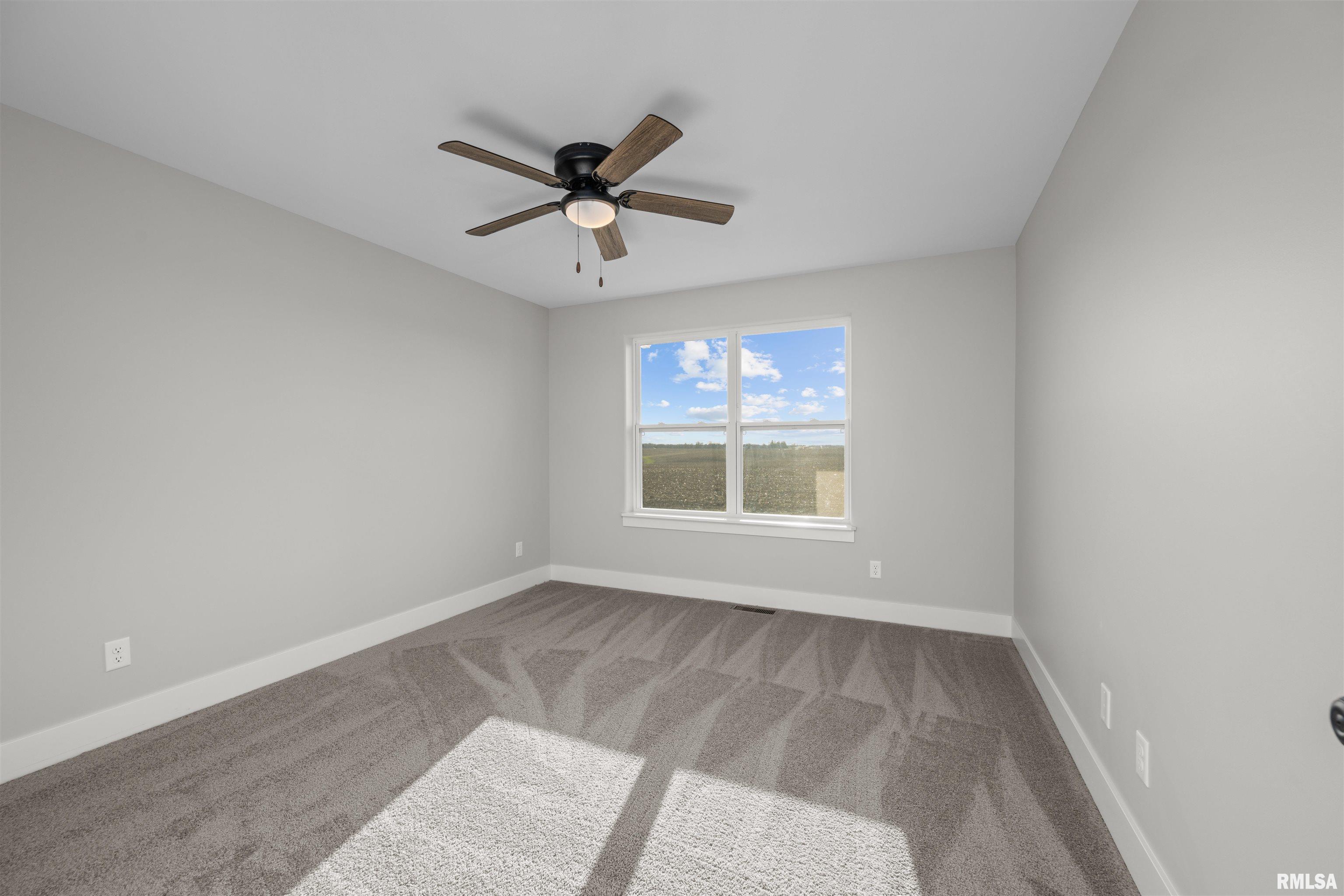 7146 Grove Crossing, Bettendorf, Iowa image 17