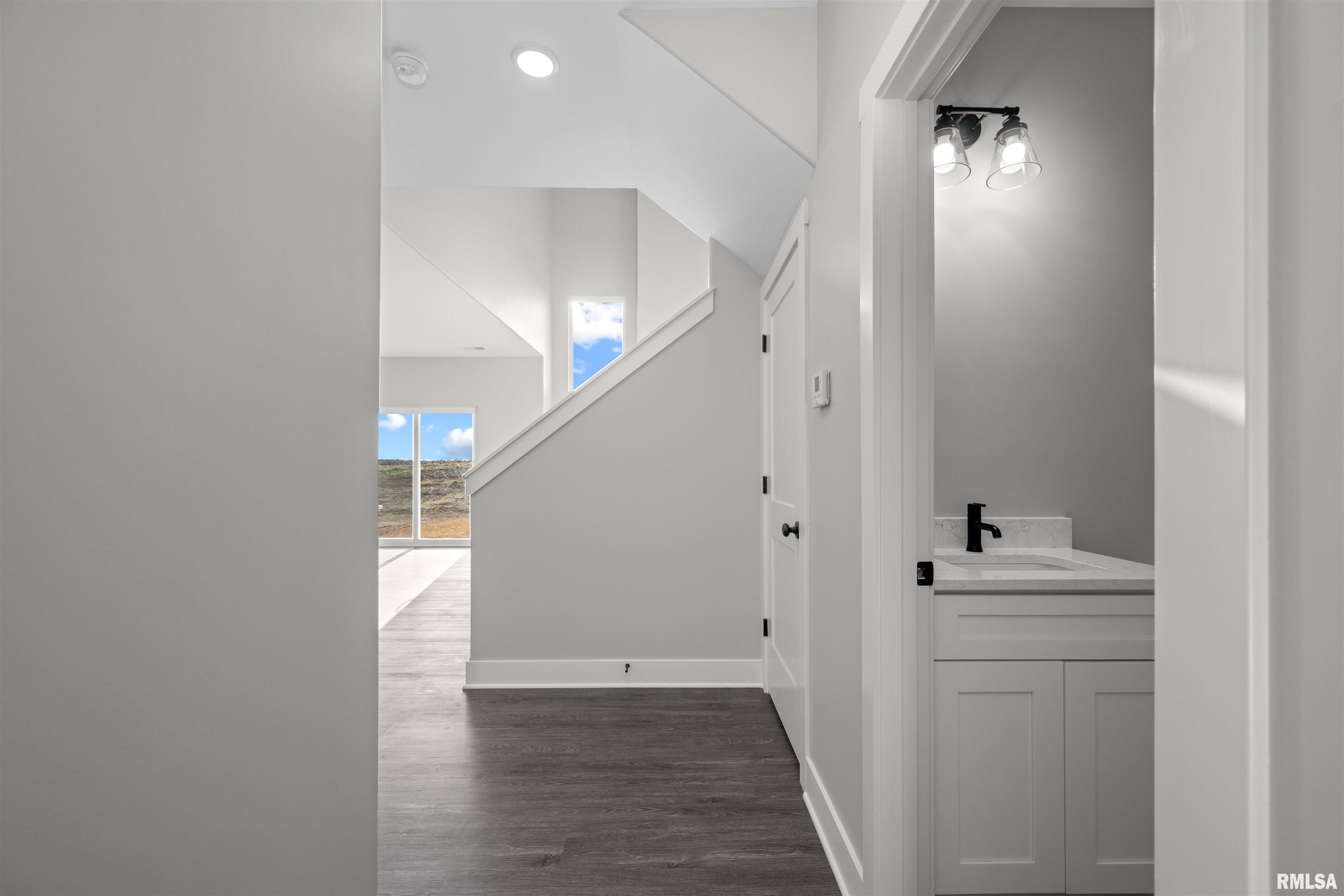 7146 Grove Crossing, Bettendorf, Iowa image 15
