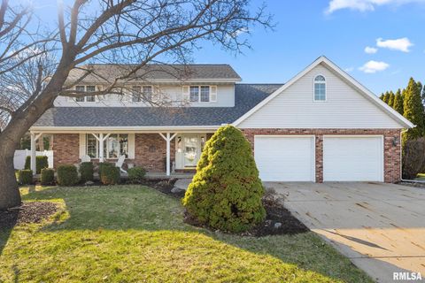 Homes For Sale - 121 Woodcrest Avenue<br/> Morton, IL 61550