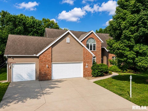 Homes For Sale - 10627 N Dana Drive<br/> Peoria County, Peoria, IL 61615