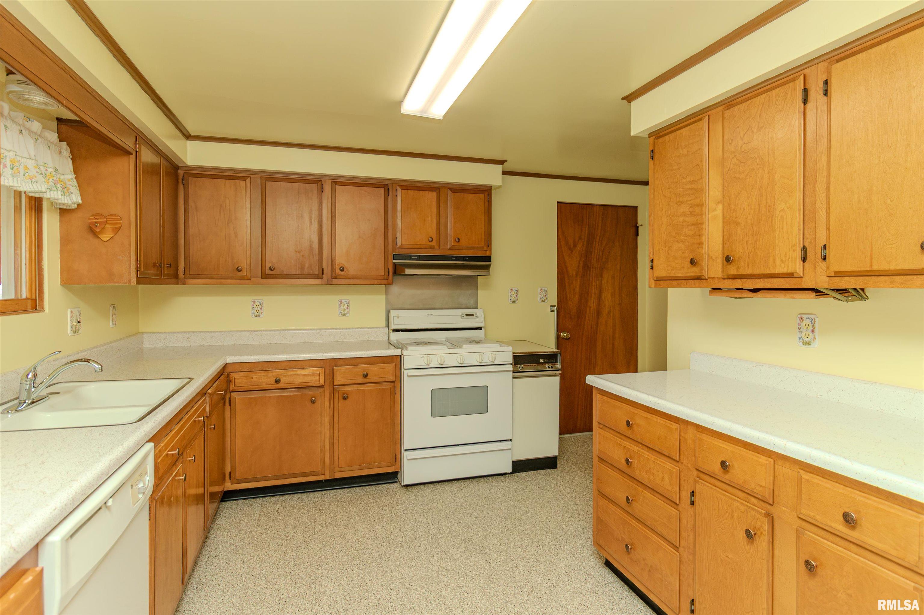 4 Coral Ridge Road, Bartonville, Illinois image 25