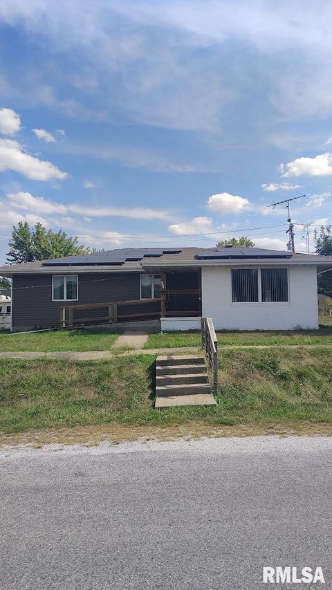 Homes For Sale - 235 N Smith Street<br/> Mcdonough County, Prairie City, IL 61470