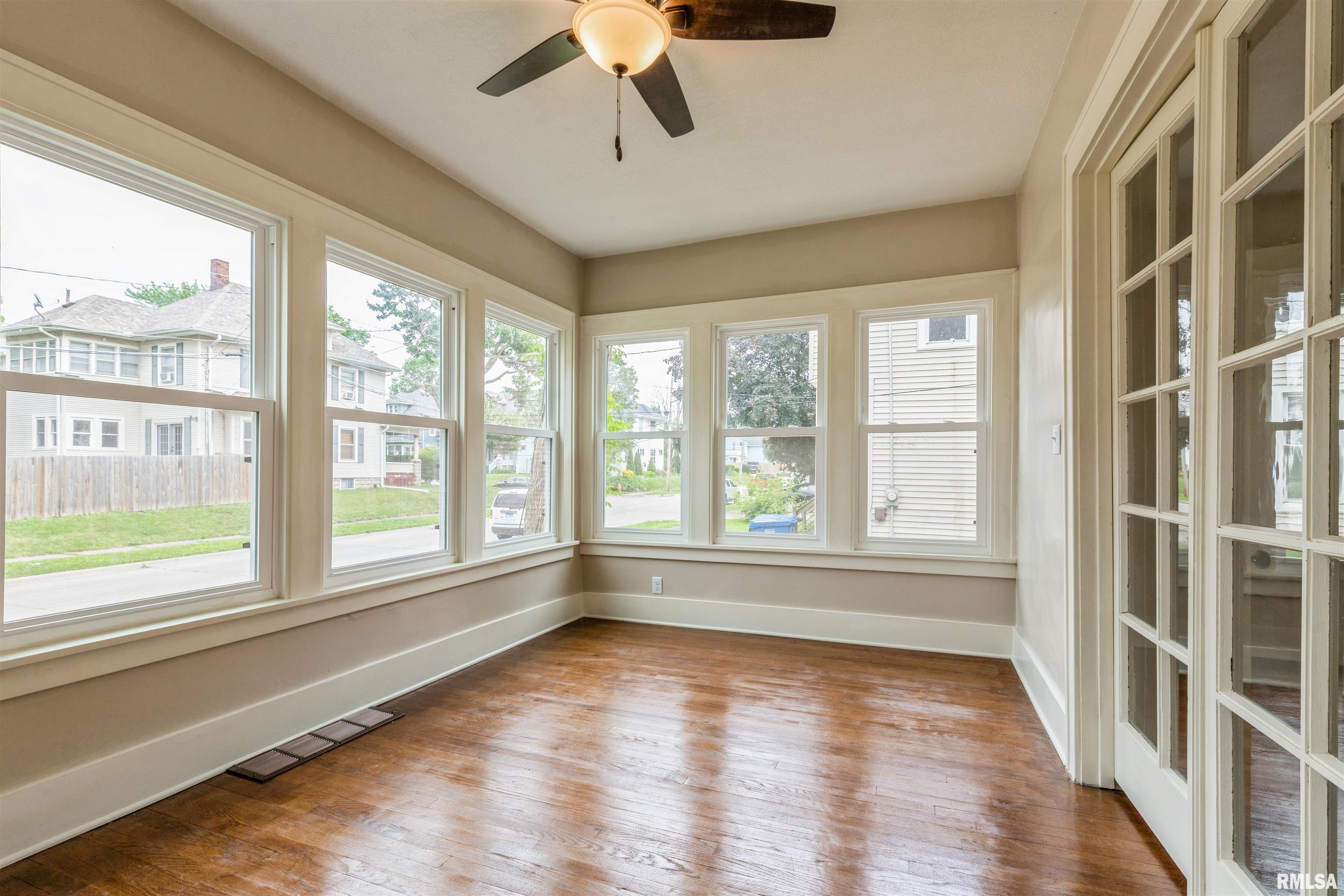 2037 18th Street B, Moline, Illinois image 3