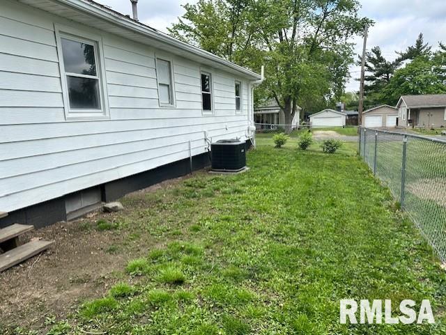 208 Locust Street, Jacksonville, Illinois image 22