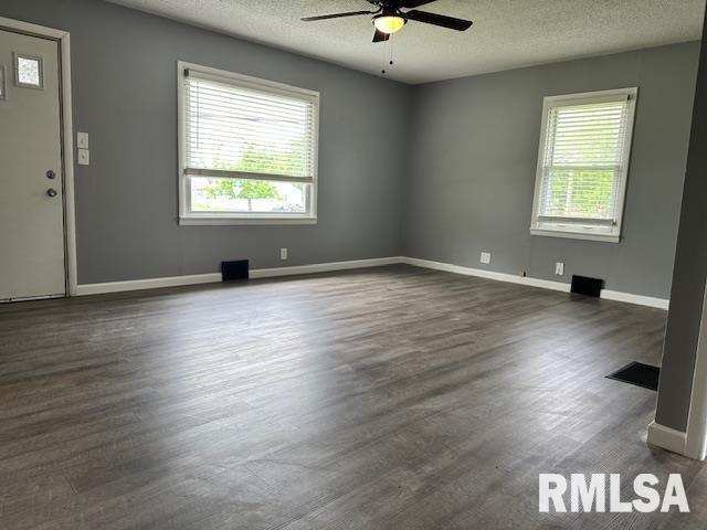208 Locust Street, Jacksonville, Illinois image 2