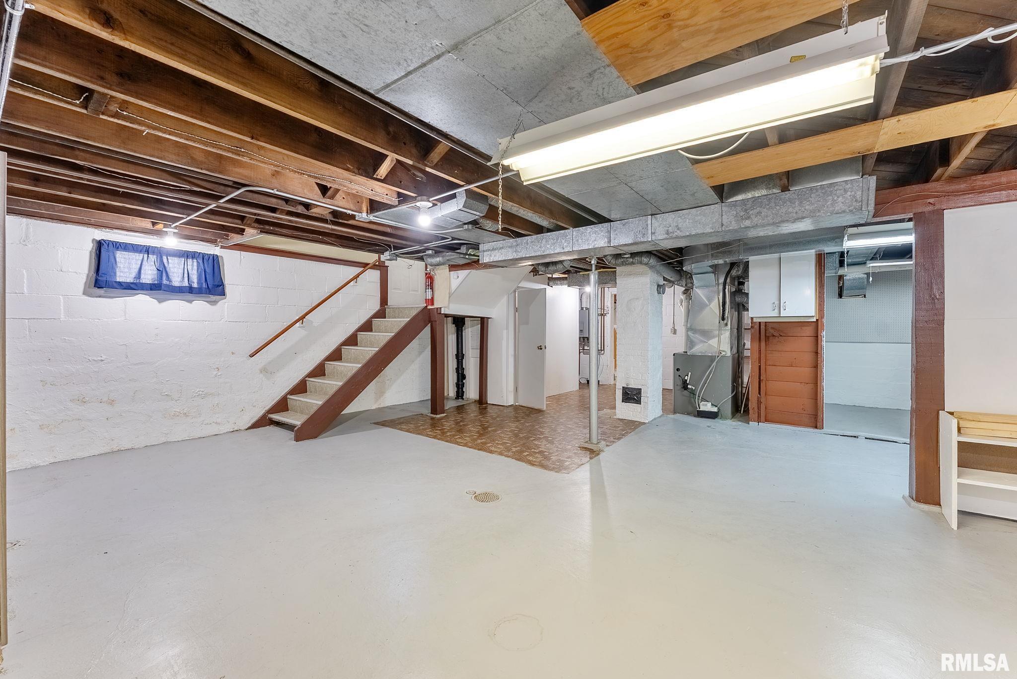 2707 Grand Avenue, Davenport, Iowa image 29
