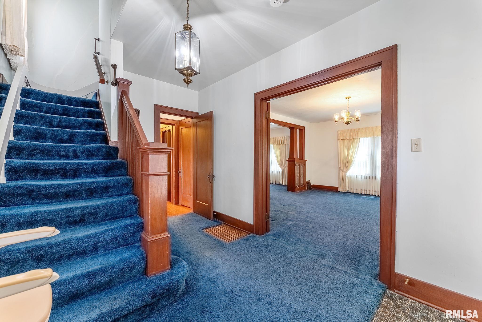 2707 Grand Avenue, Davenport, Iowa image 8