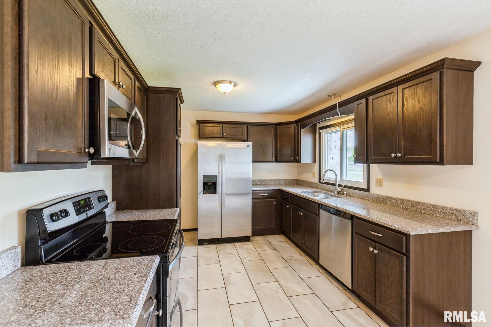 2212 Hartsmill Road, Clinton, Iowa image 22