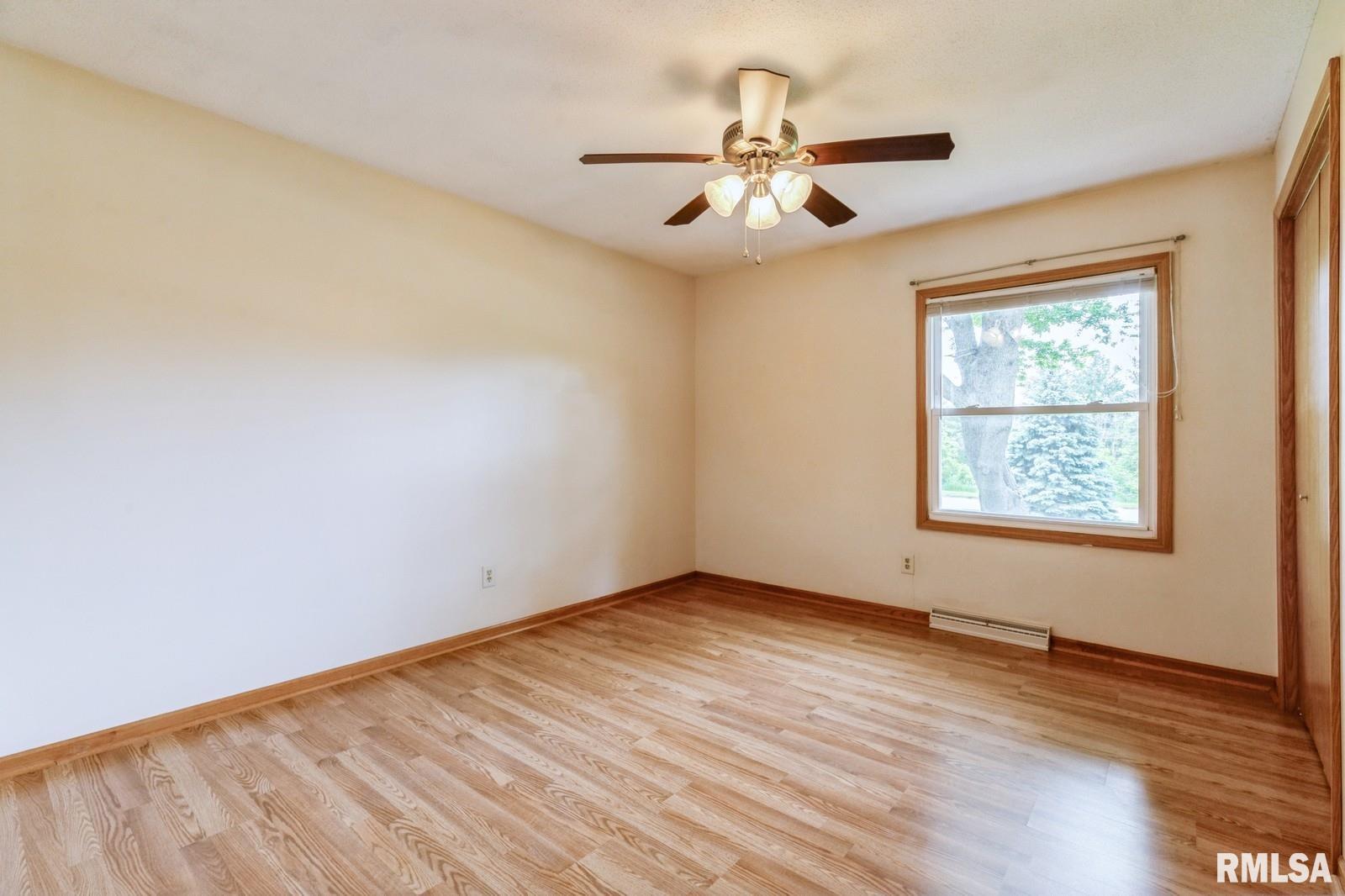 2212 Hartsmill Road, Clinton, Iowa image 2