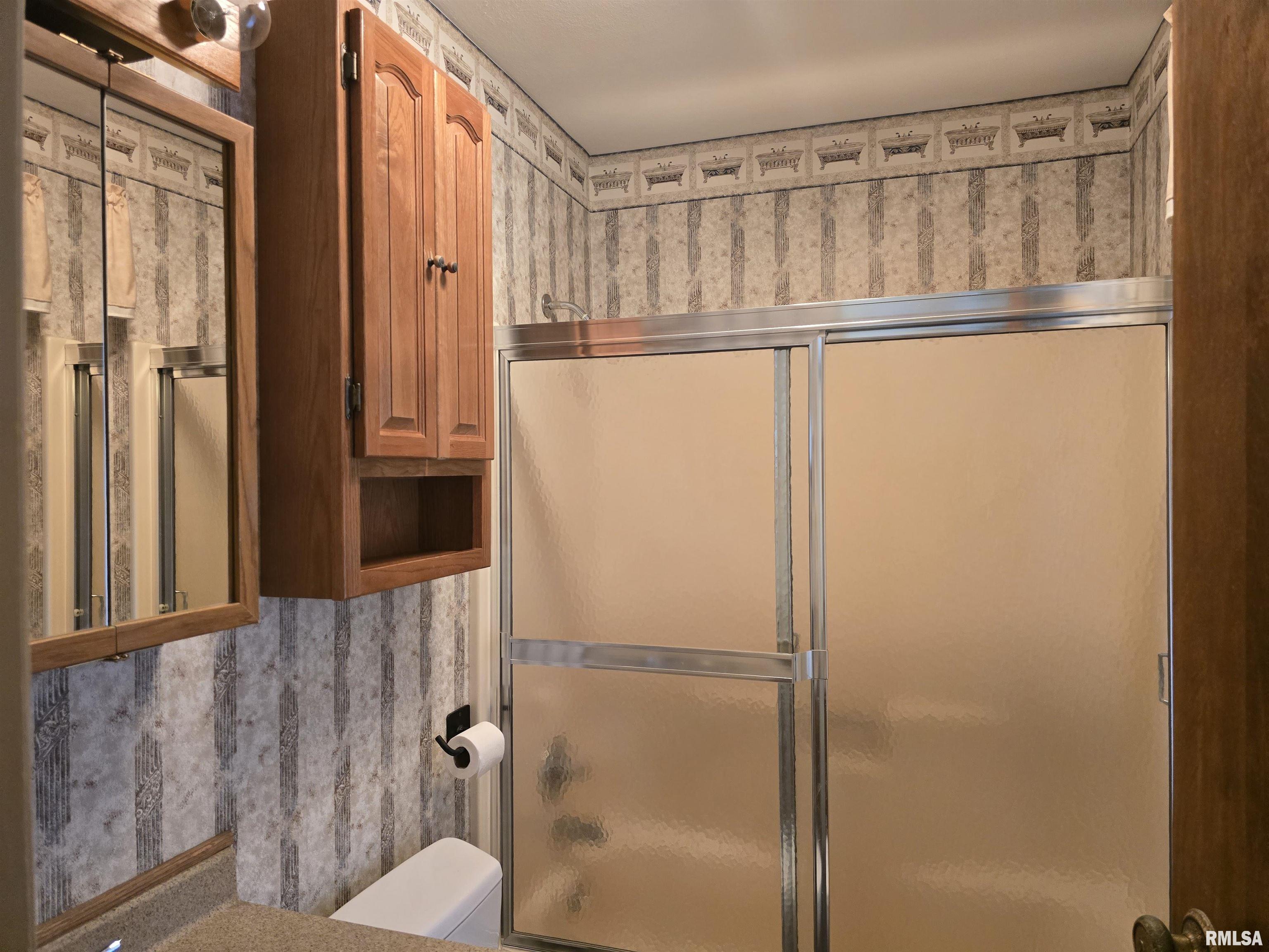 318 Harvester Road, Canton, Illinois image 31