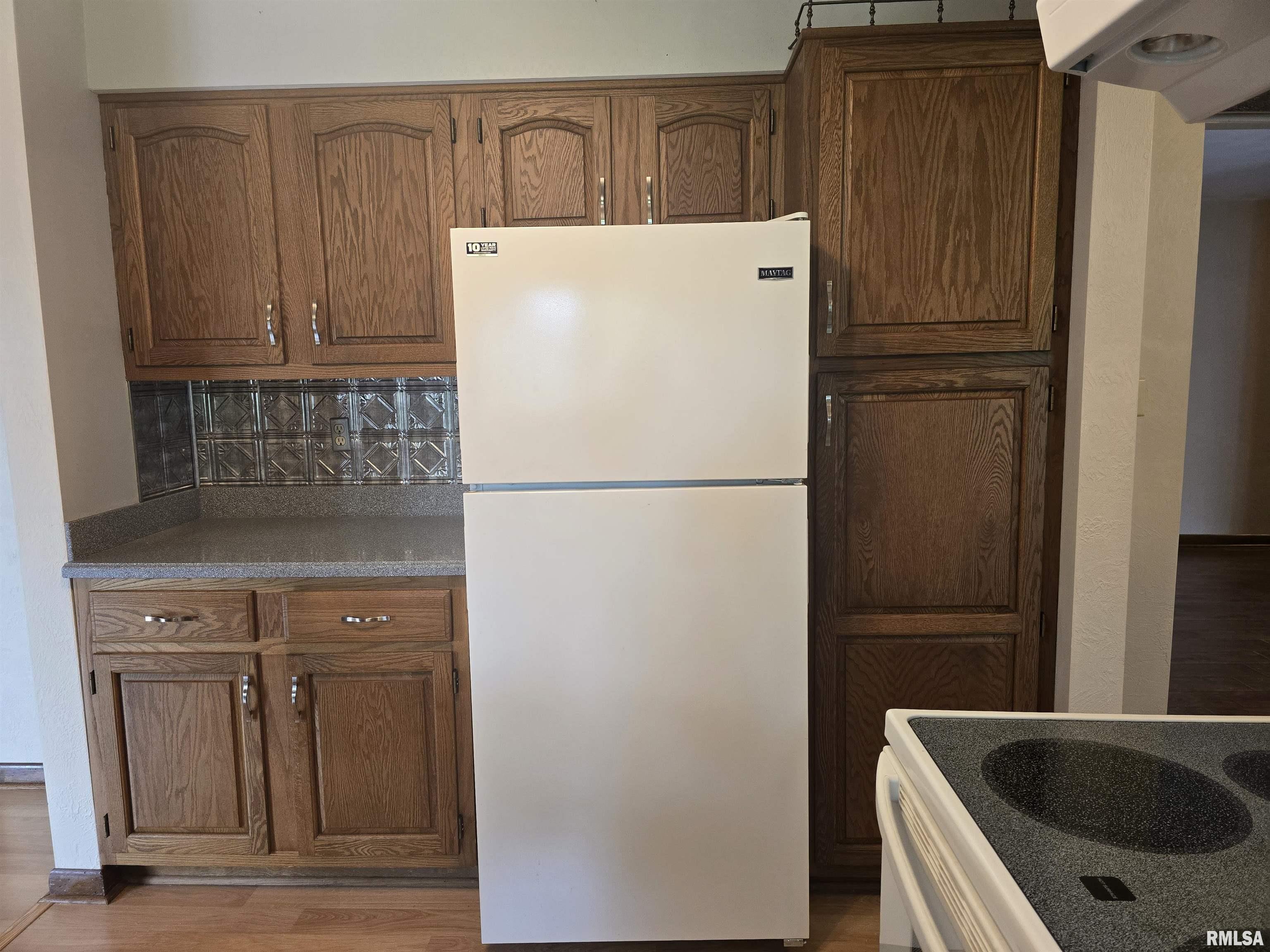 318 Harvester Road, Canton, Illinois image 17