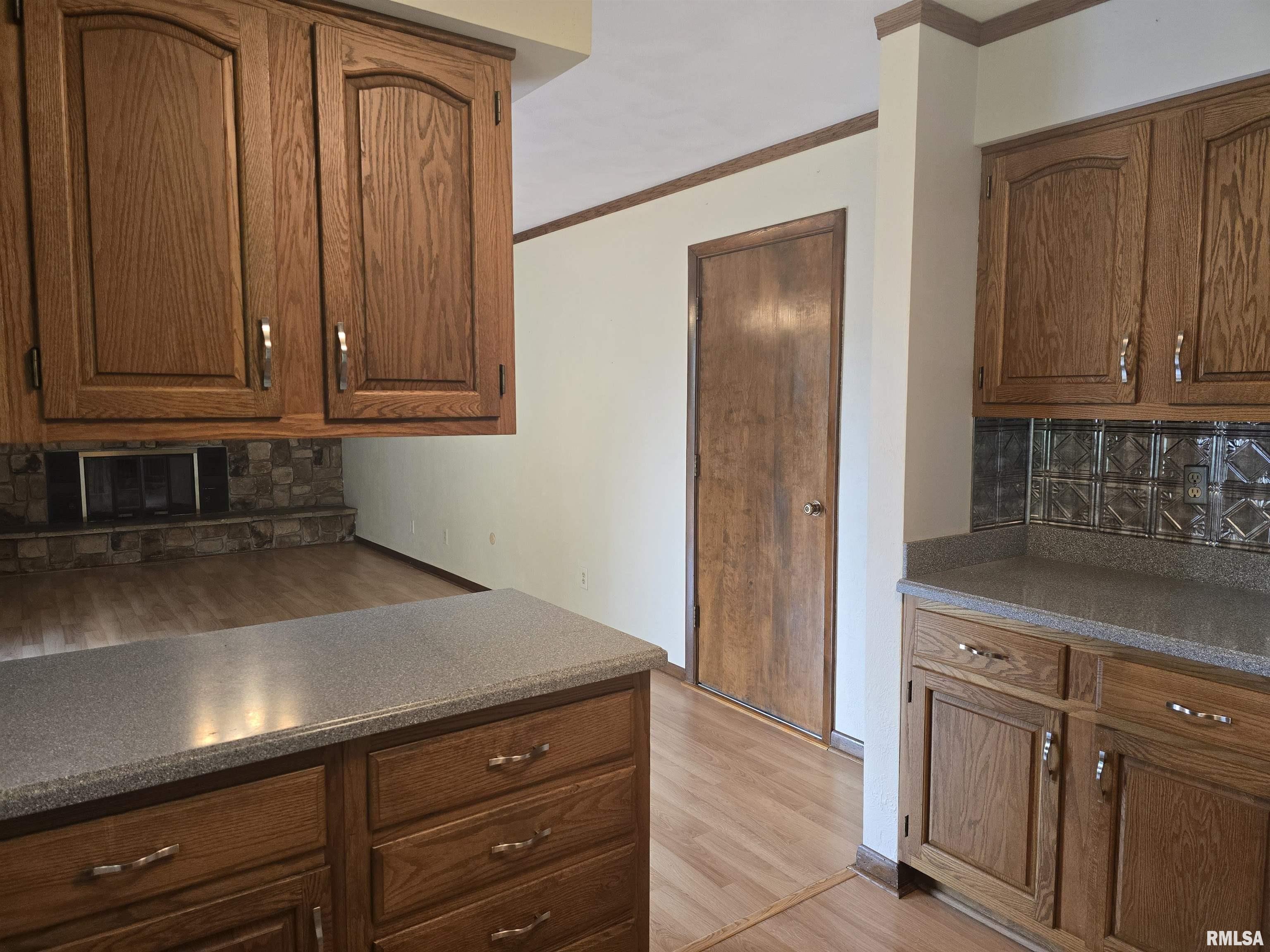 318 Harvester Road, Canton, Illinois image 15
