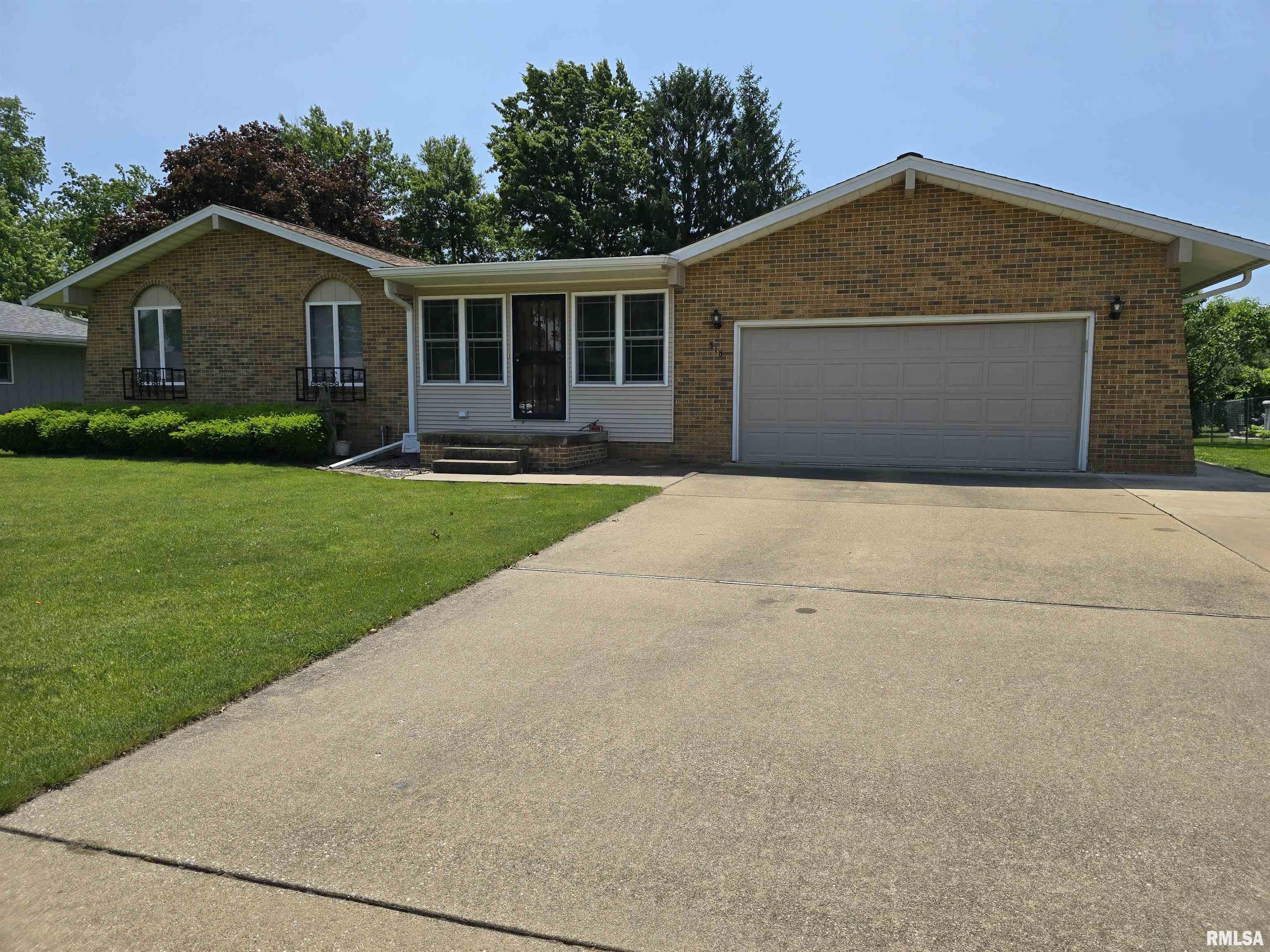 318 Harvester Road, Canton, Illinois image 2