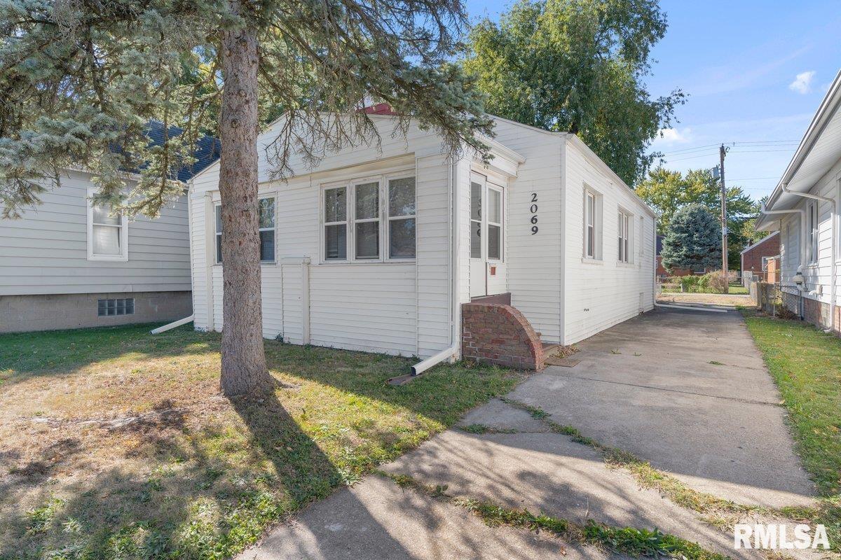 2069 N 8th Street, Springfield, Illinois image 2