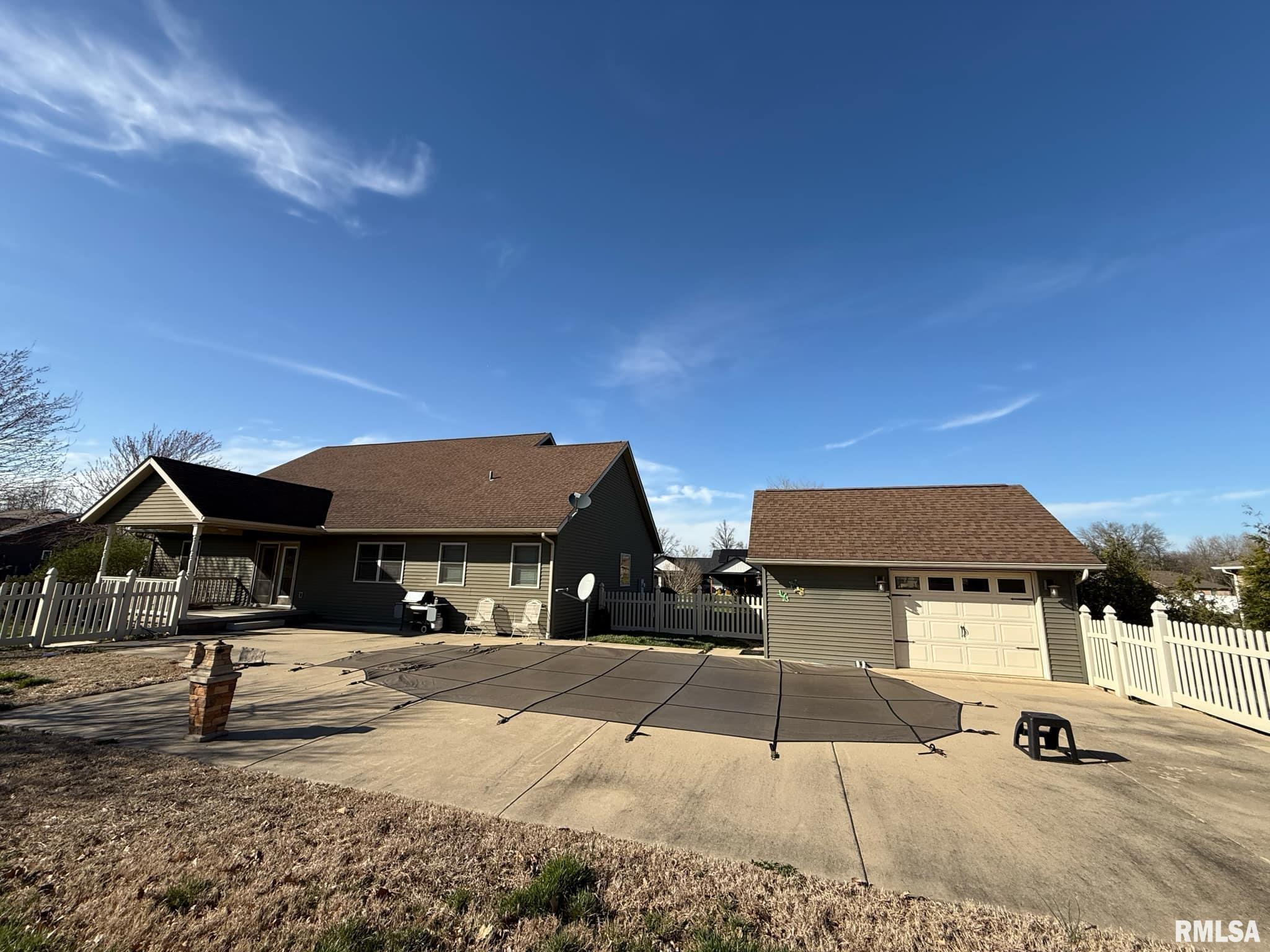 1200 Wildflower Lane, Herrin, Illinois image 5