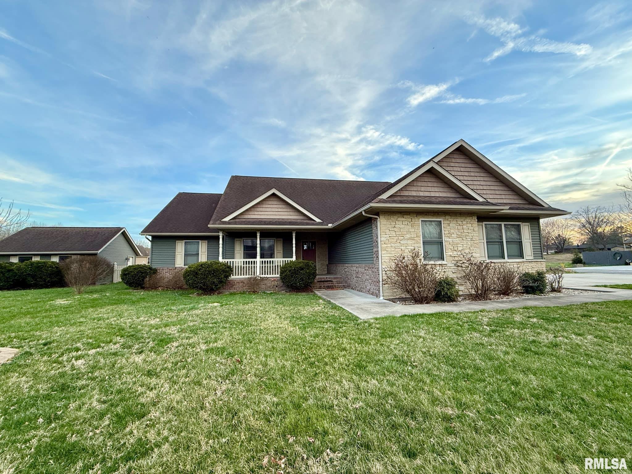 1200 Wildflower Lane, Herrin, Illinois image 2