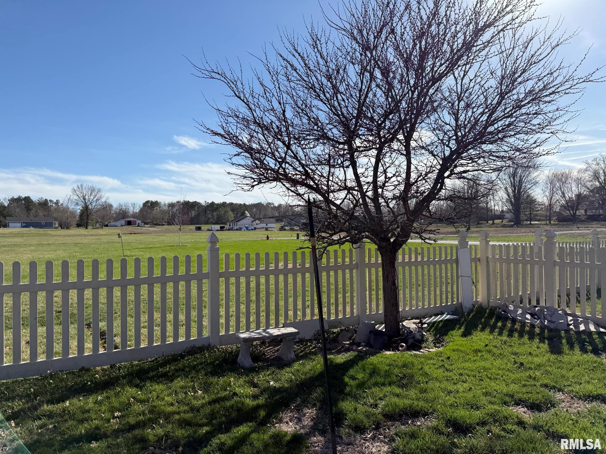 1200 Wildflower Lane, Herrin, Illinois image 9