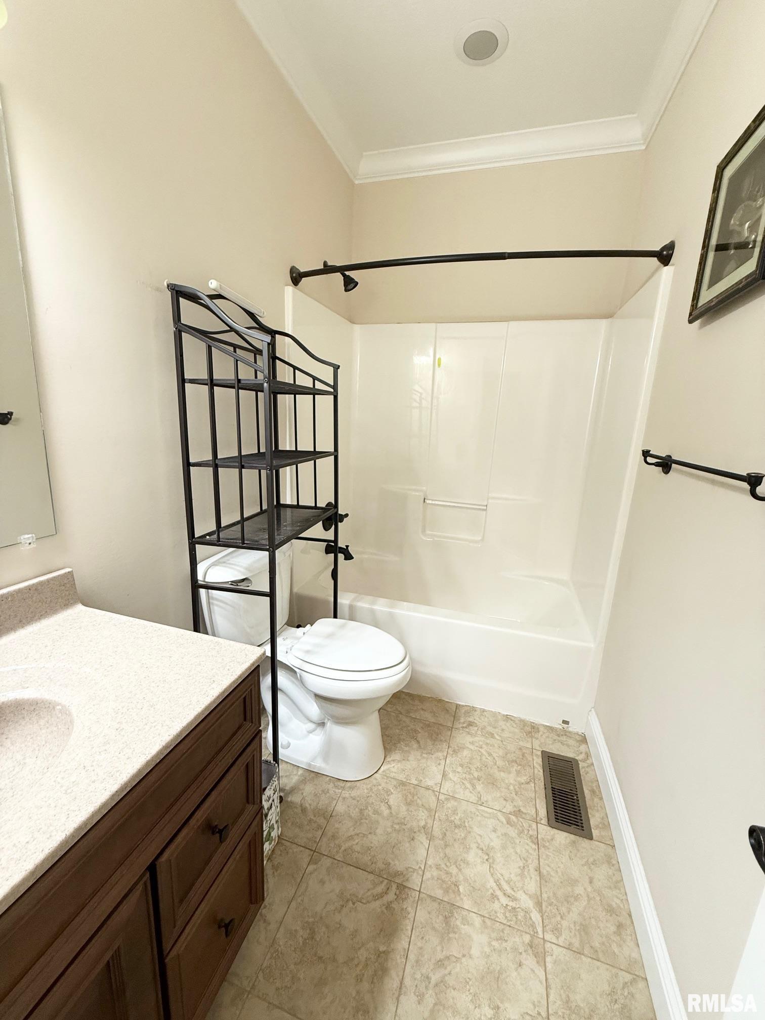 1200 Wildflower Lane, Herrin, Illinois image 29