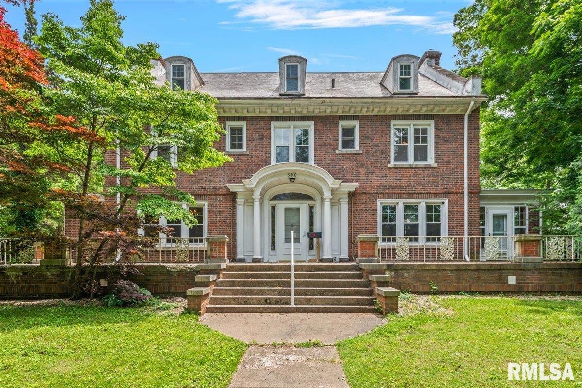 Photo 1 of 85 — 300 S SPRUCE Street, Pana, IL 62557
