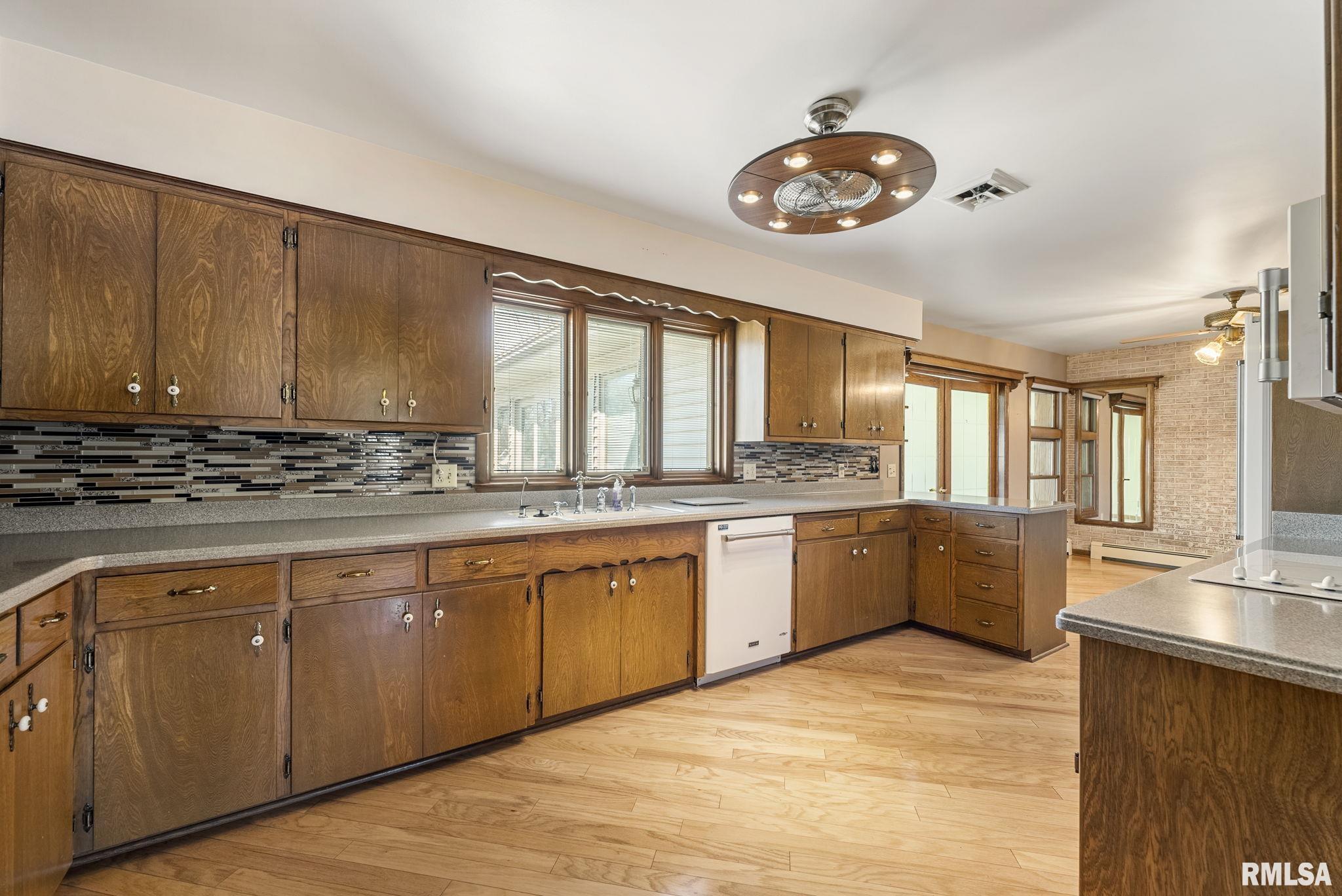 1303 SW 3rd Avenue, Aledo, Illinois image 19
