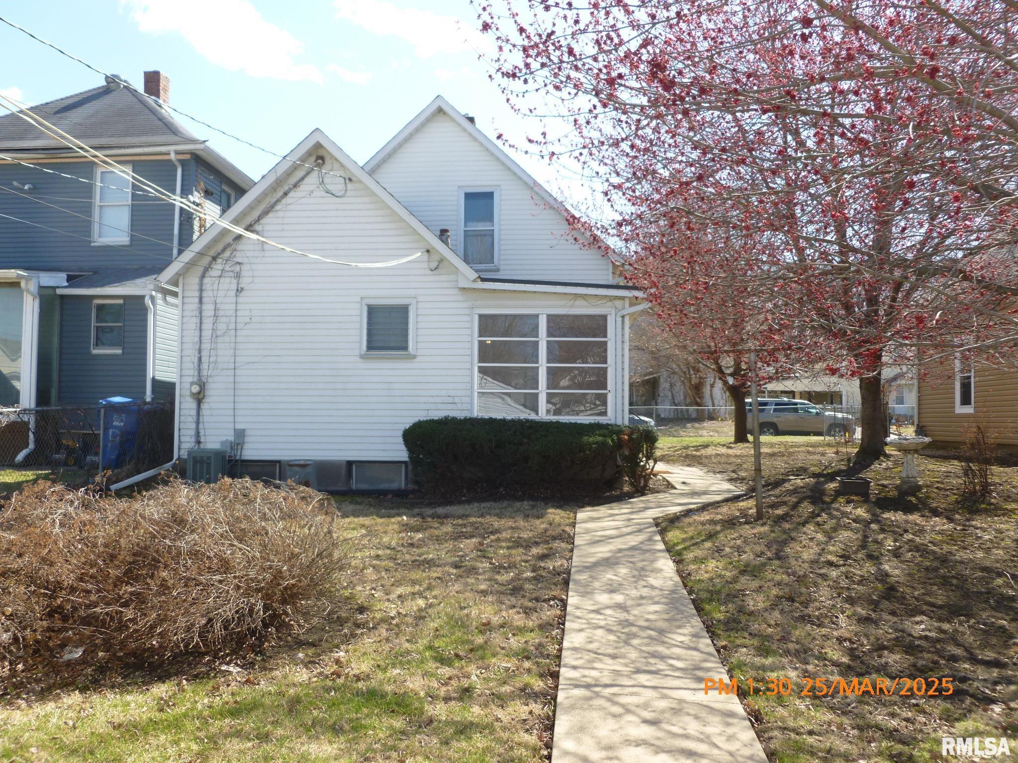145 6th Avenue, Moline, Illinois image 30