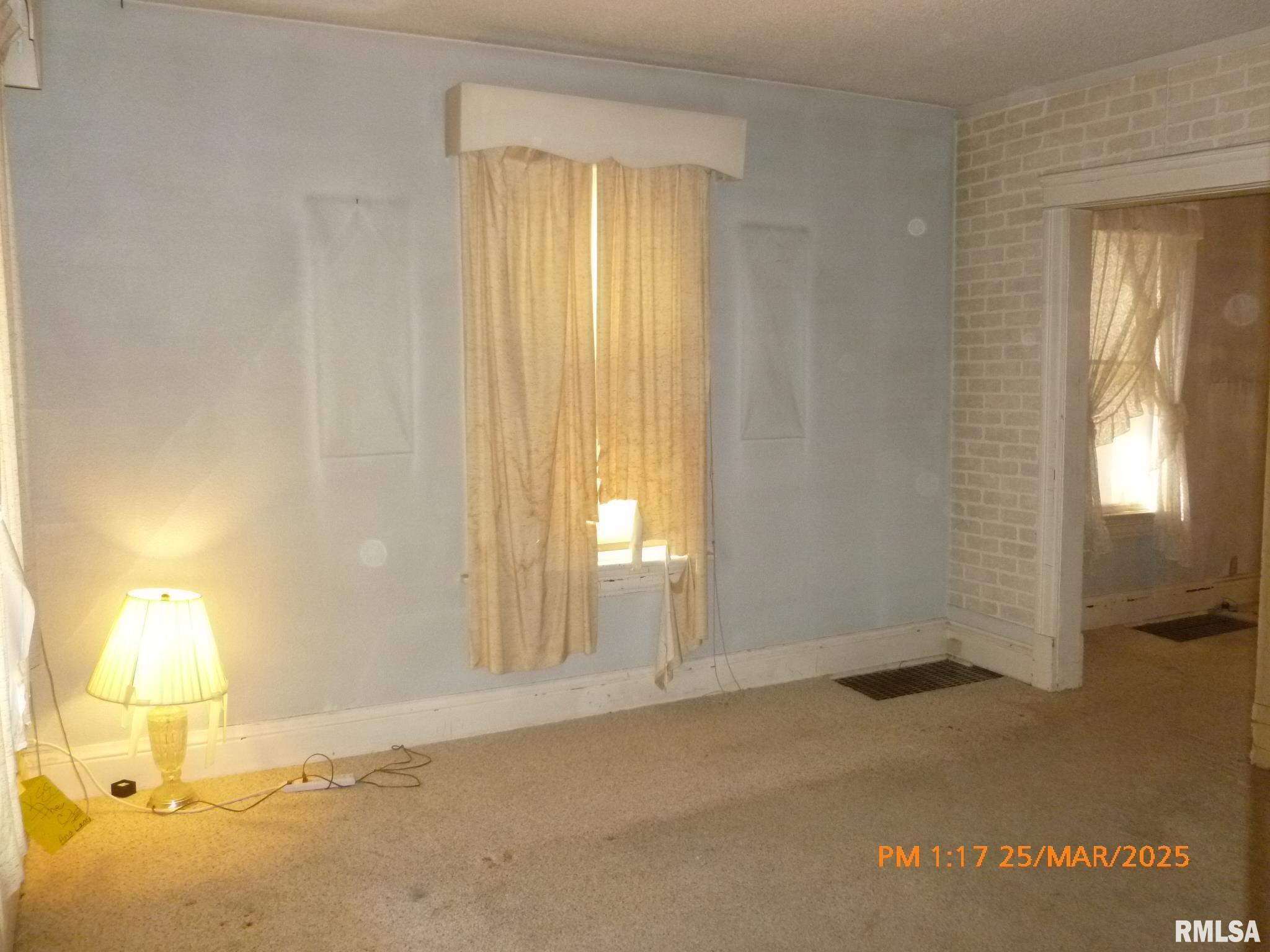 145 6th Avenue, Moline, Illinois image 3
