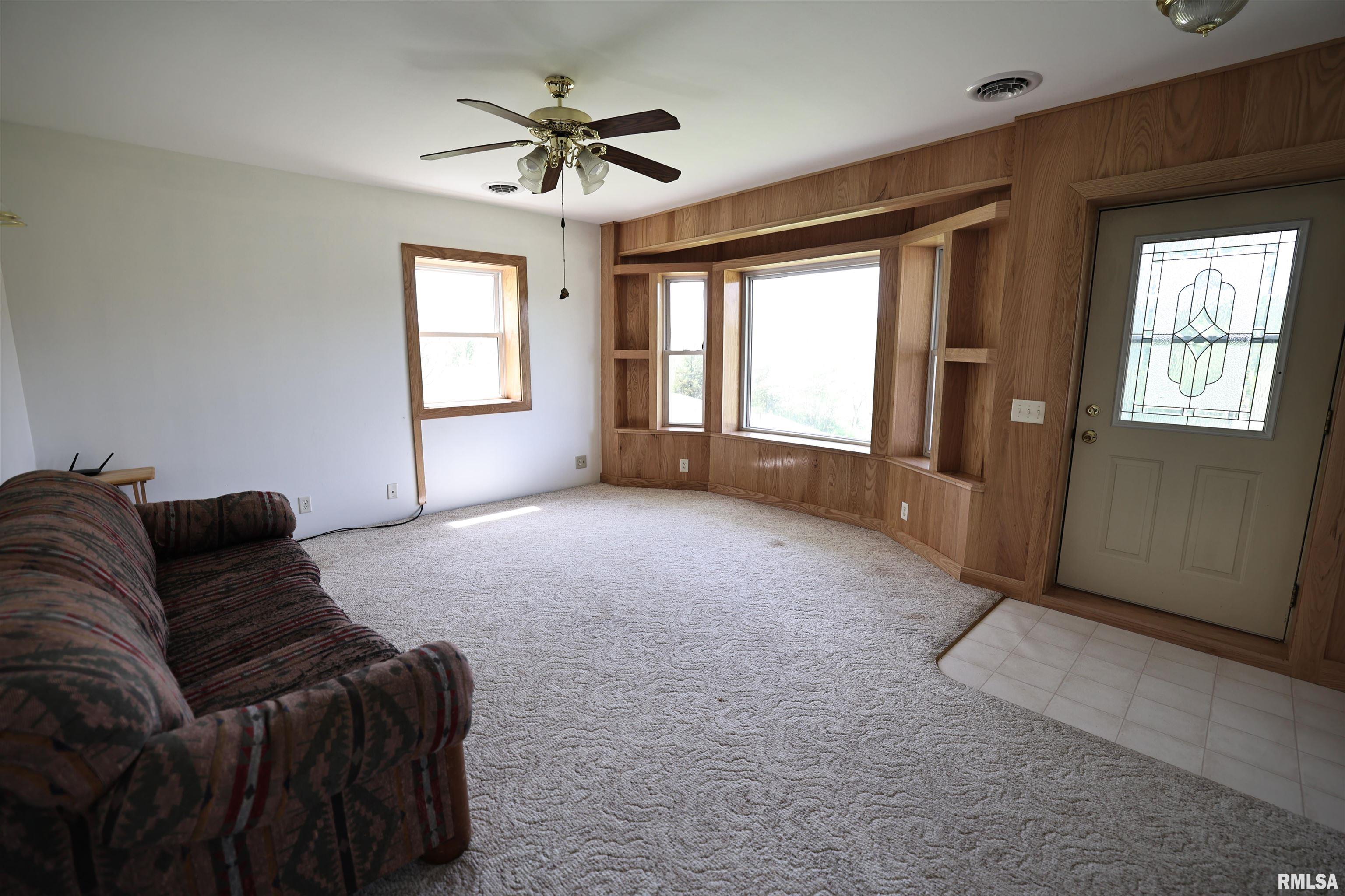 15937 E Highway 24 Highway, Lewistown, Illinois image 4