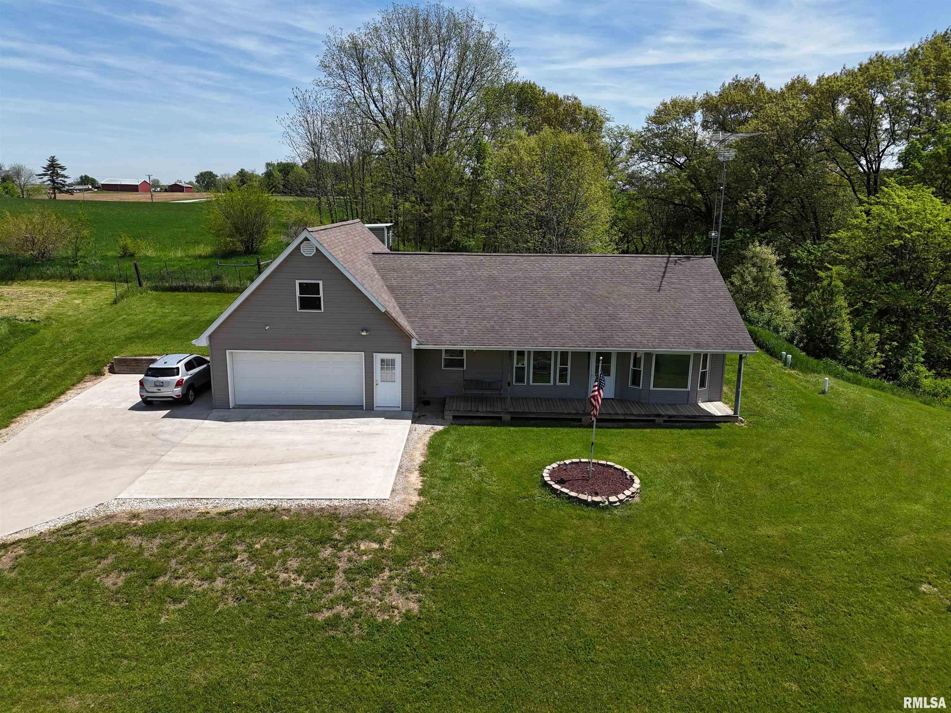 15937 E Highway 24 Highway, Lewistown, Illinois image 1