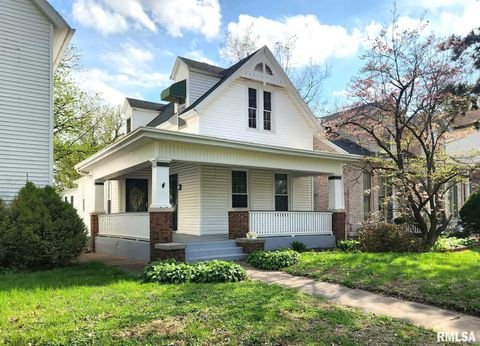 Photo of 1512 STATE Street, Quincy, IL 62301 (MLS # CA1043071)