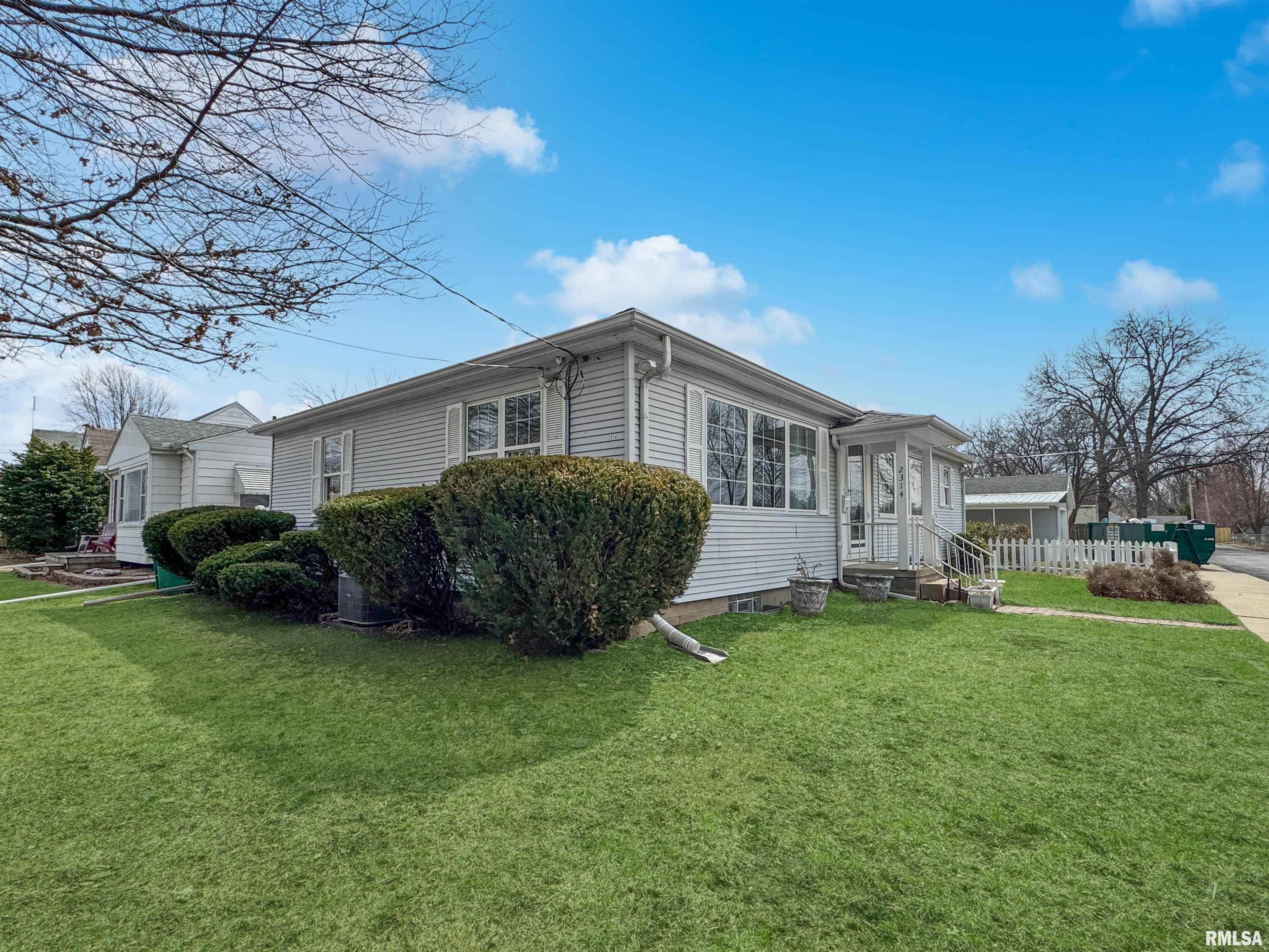 2314 W Laura Avenue, West Peoria, Illinois image 2