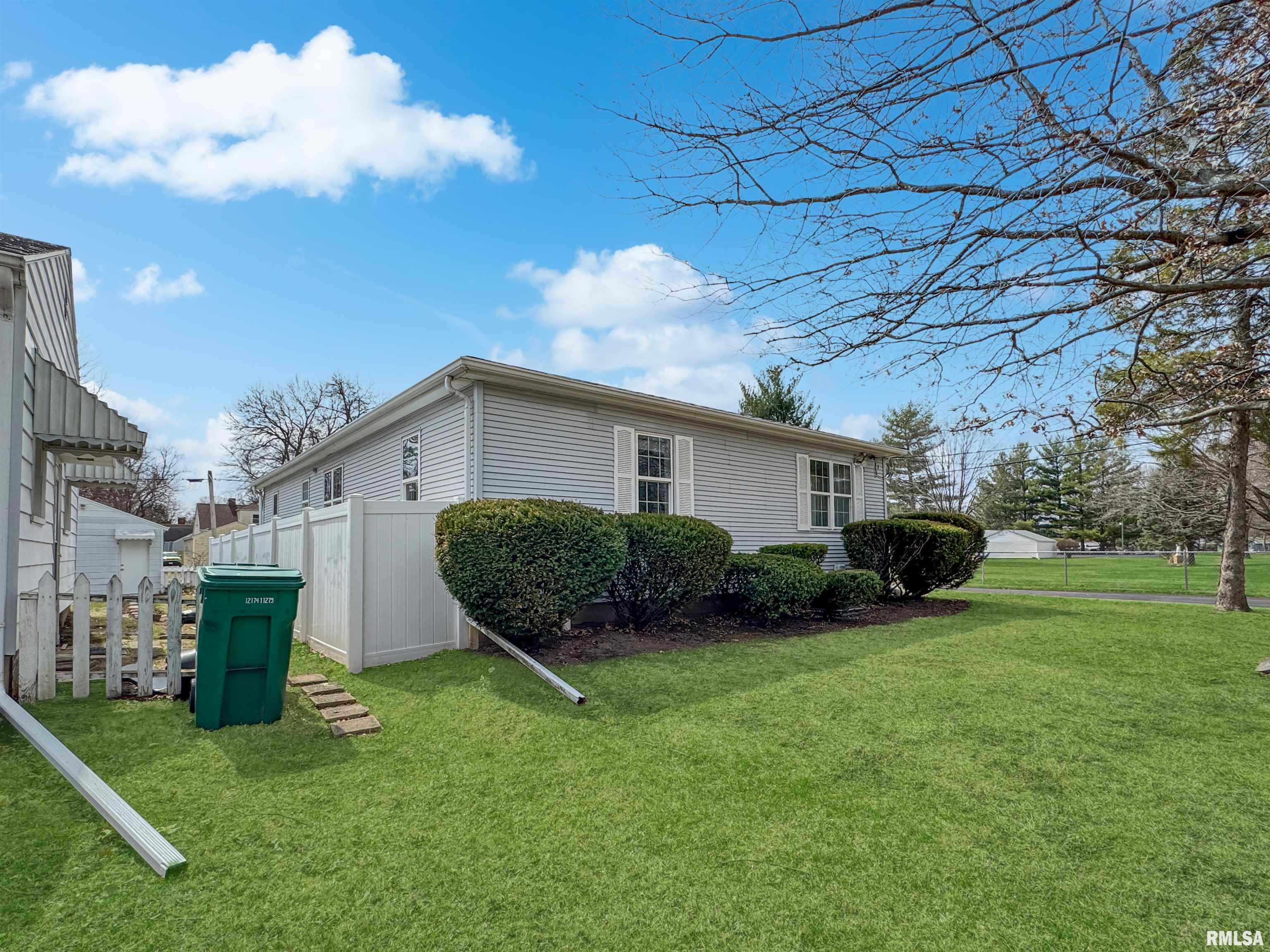 2314 W Laura Avenue, West Peoria, Illinois image 37