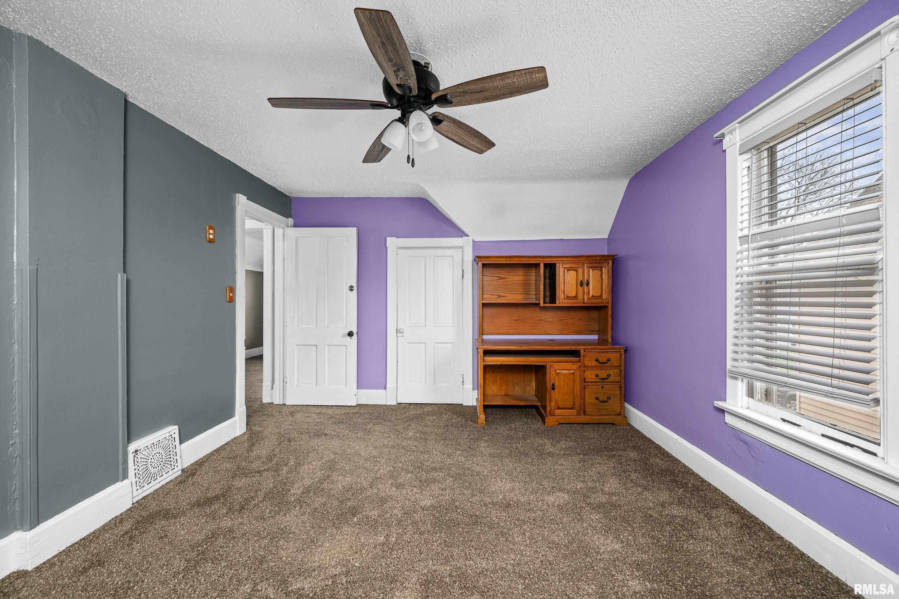718 N Howell Street, Davenport, Iowa image 13
