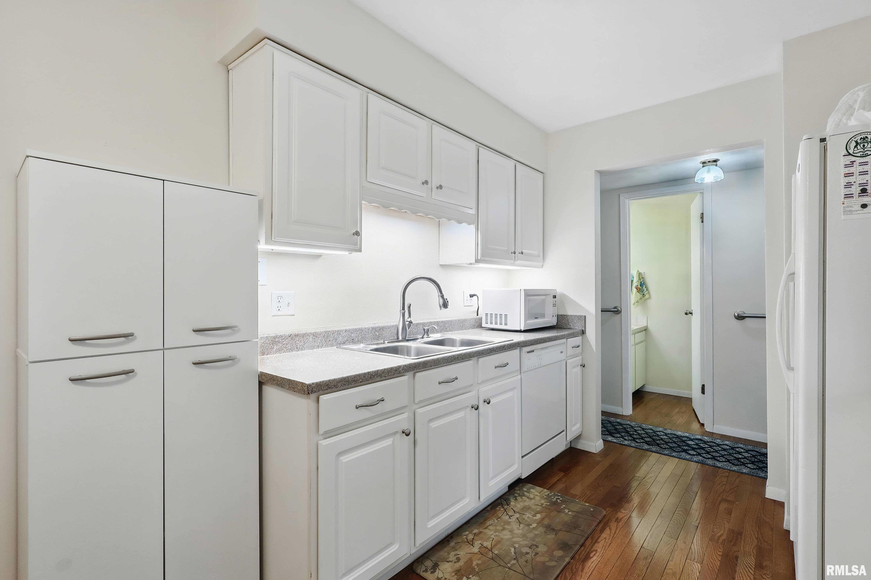 4033 Lillie Avenue #13B, Davenport, Iowa image 9