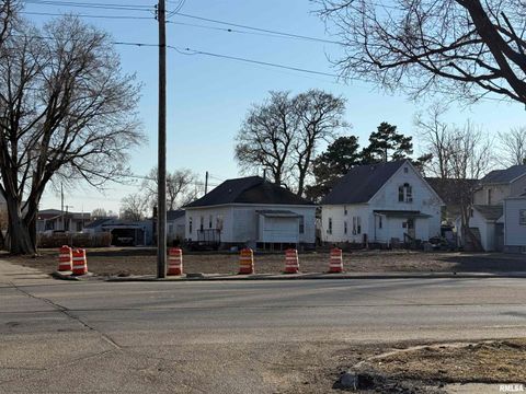 Vacant Land For Sale - 360 E Locust Street<br/> Fulton County, Canton, IL 61520