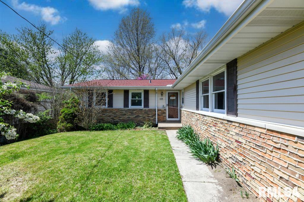 123 Field Grove Court, East Peoria, Illinois image 3