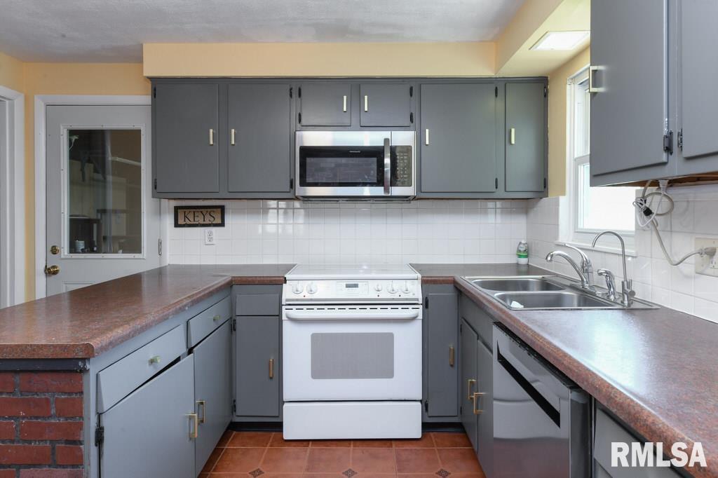 123 Field Grove Court, East Peoria, Illinois image 24