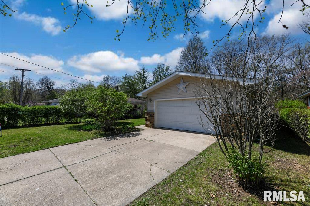 123 Field Grove Court, East Peoria, Illinois image 4