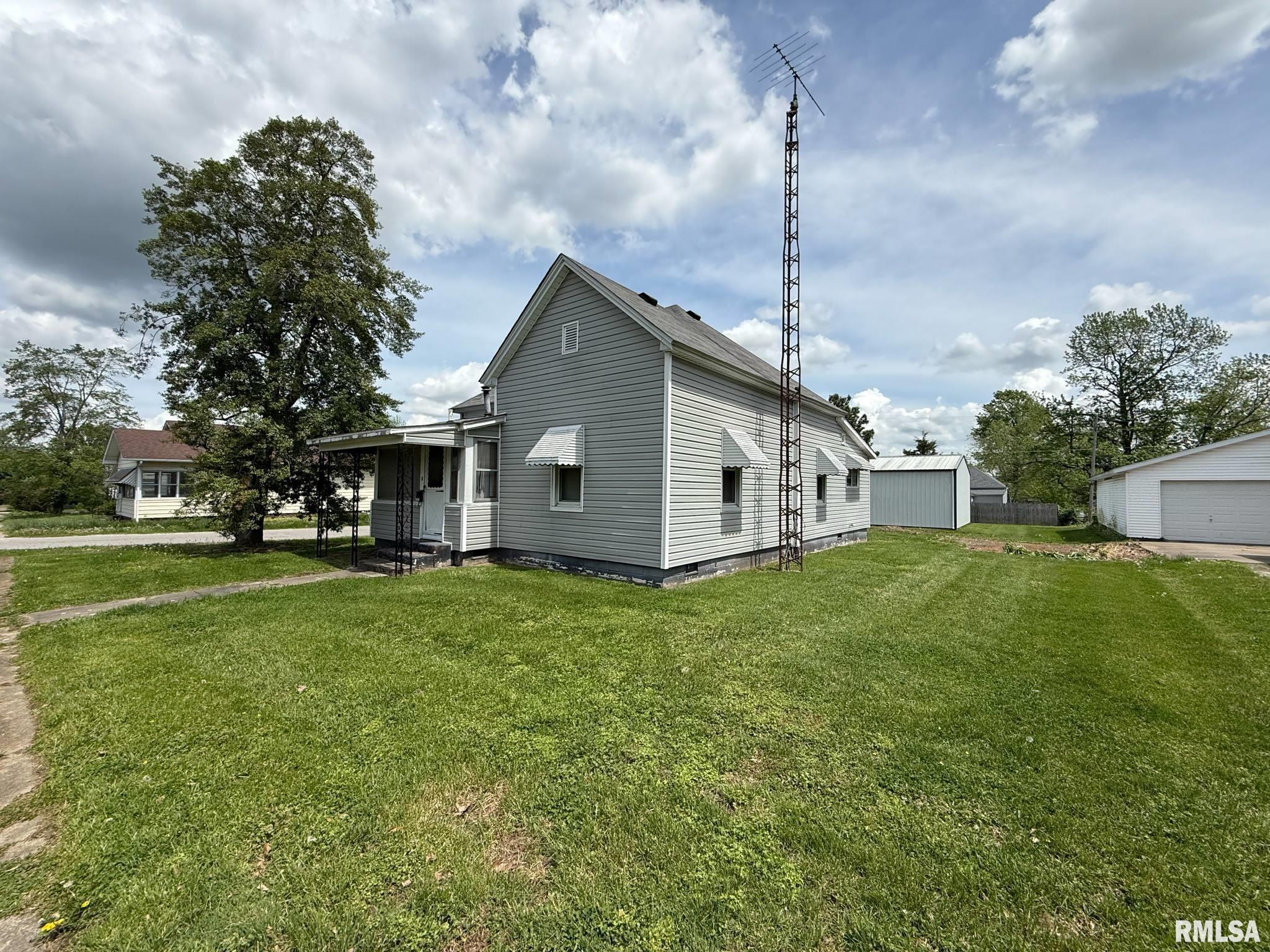 1000 S 12th Street, Herrin, Illinois image 2