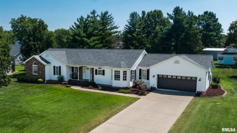 Homes For Sale - 304 Cherokee Drive<br/> Saline County, Harrisburg, IL 62946