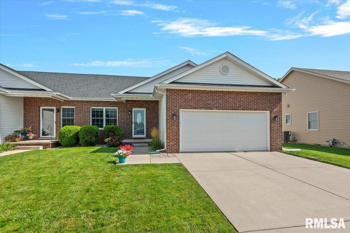 Photo 1 of 27 — 5405 BILTMORE Drive, Springfield, IL 62711