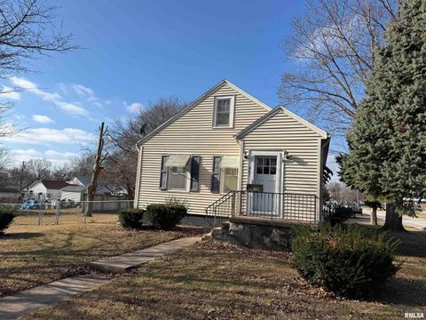 Homes For Sale - 841 Gratton Street #GRATTON<br/> Burlington, IA 52601