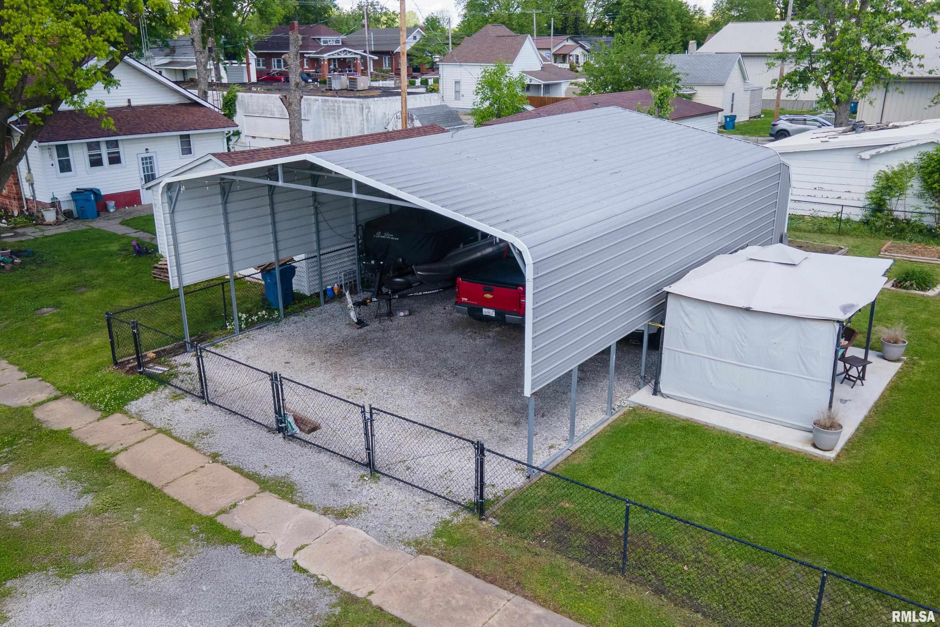 201 N Maple Street, Christopher, Illinois image 32